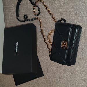 Chanel 19 WOC Limited Edition